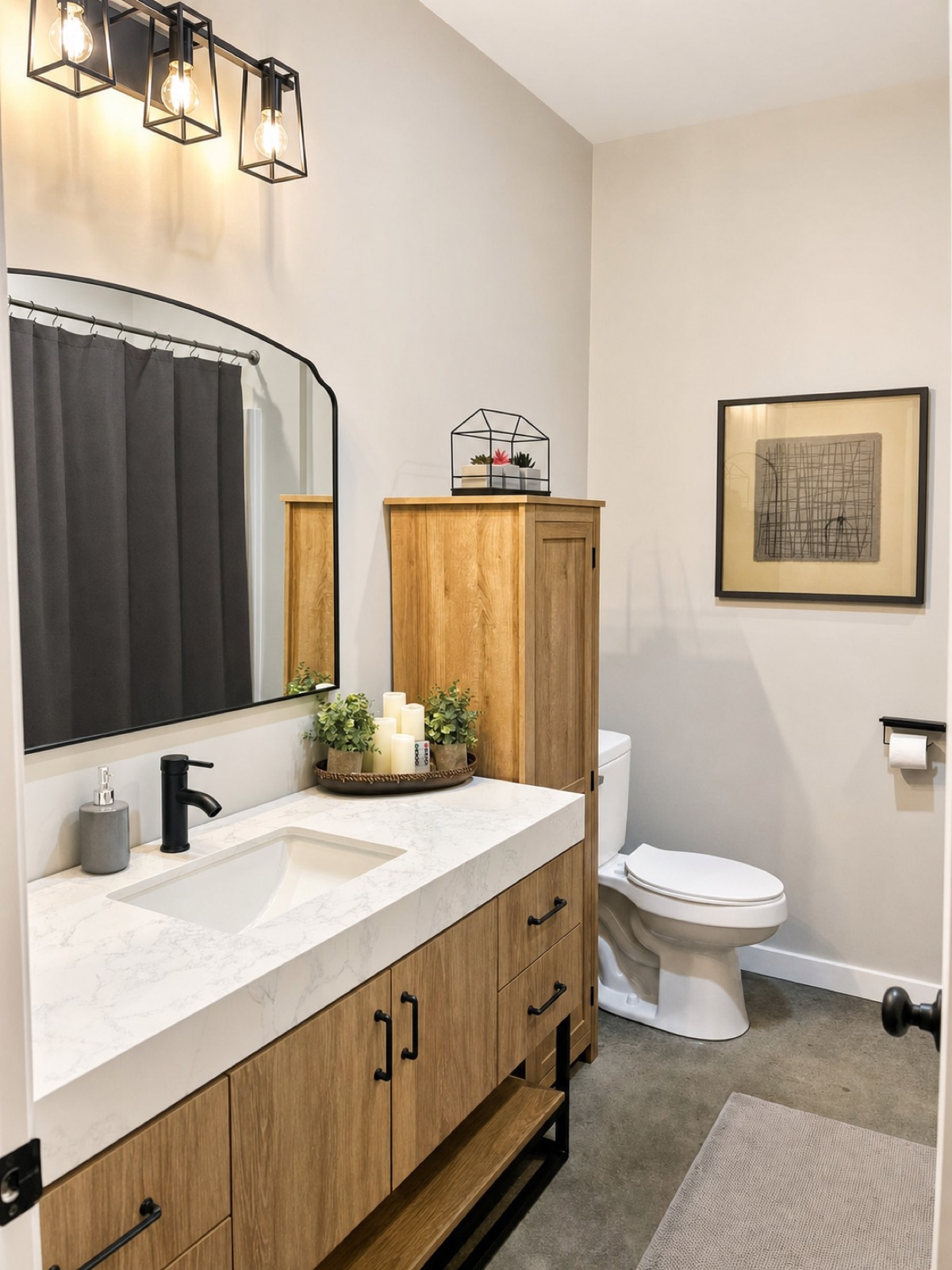En suite bathroom with walk-in shower vanity